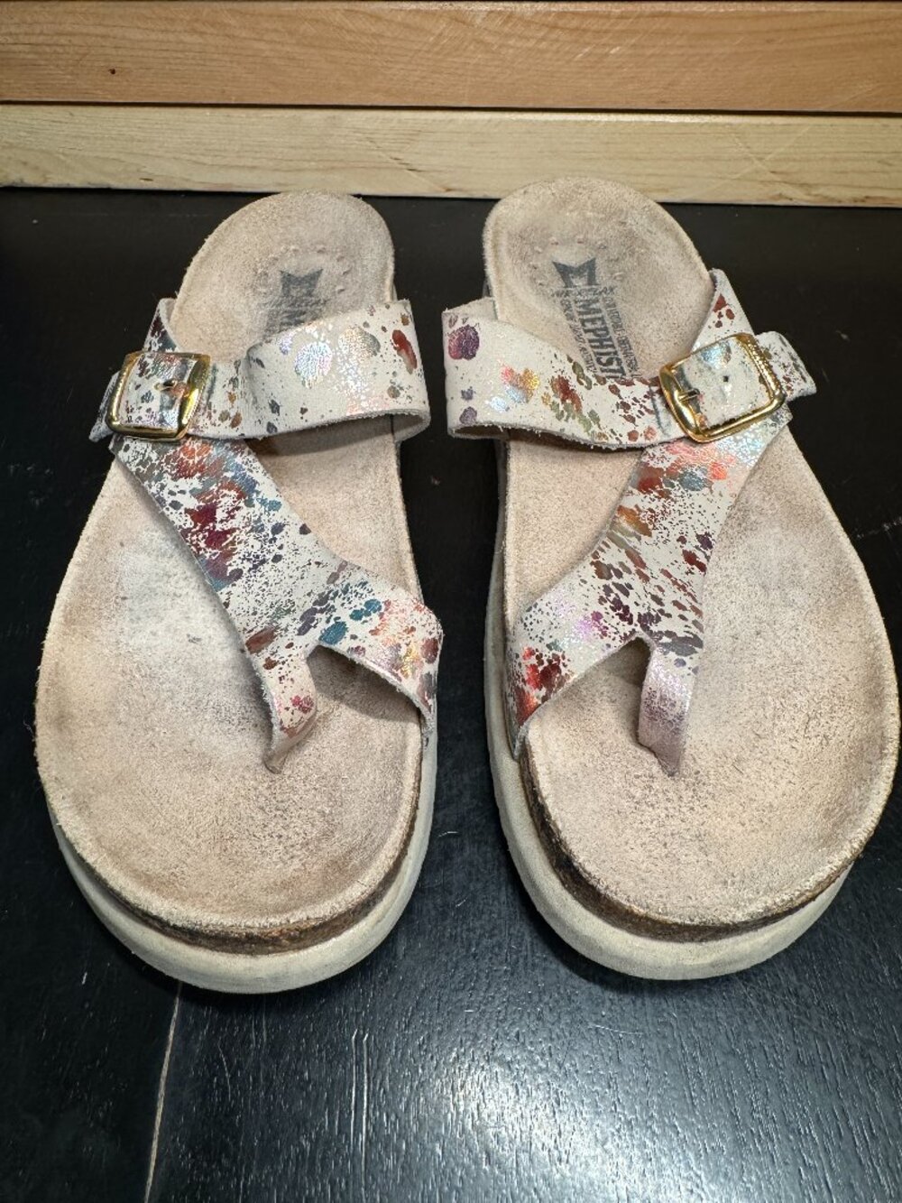 Mephisto Helen 38 tan off white leather with metallic foil paint splat